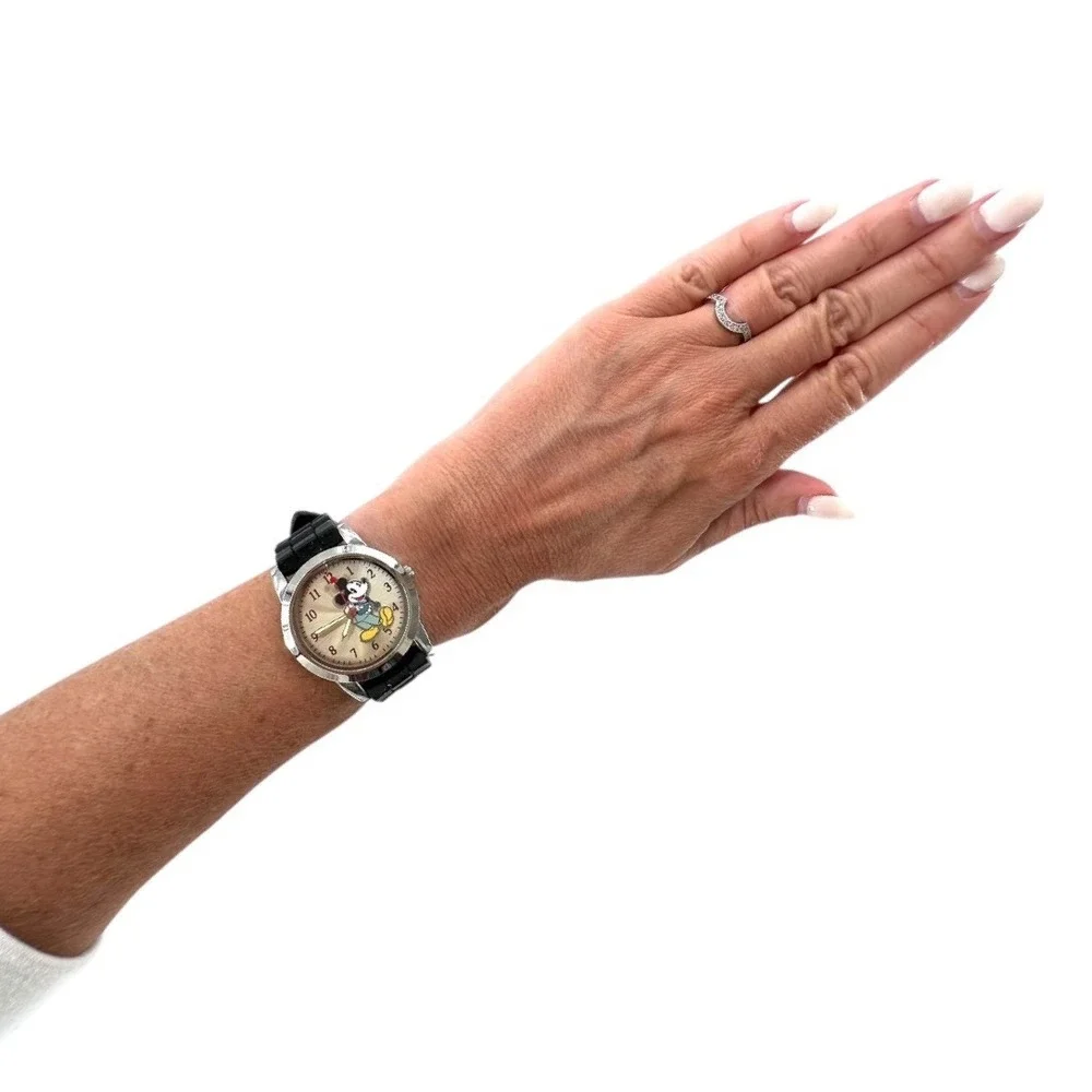Disney Mickey Mouse Watch Accutime Heart Second Hand Black Band MK1111 Working